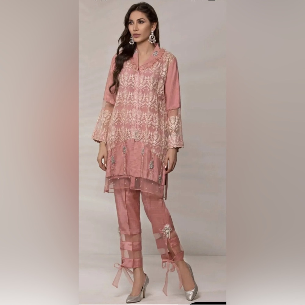 Shireen Lakhdawala Pakistani designer 2 piece suit